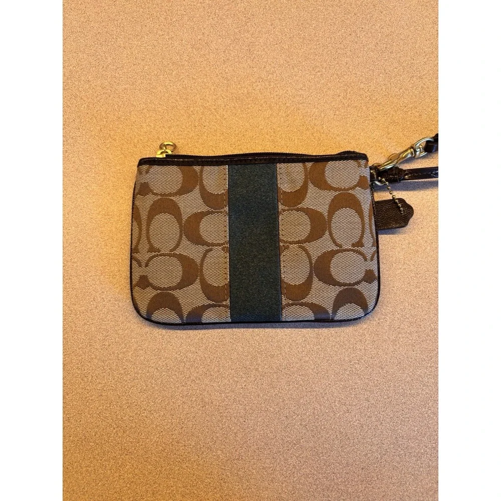 Coach Signature 